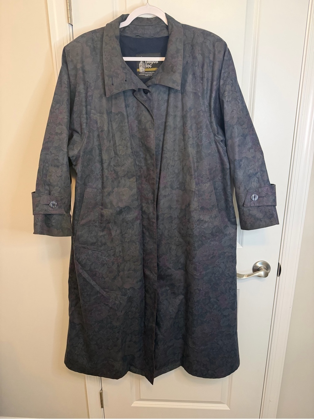 London Fog Women's Dark Floral Jacquard Trench Coat - Dark Gray